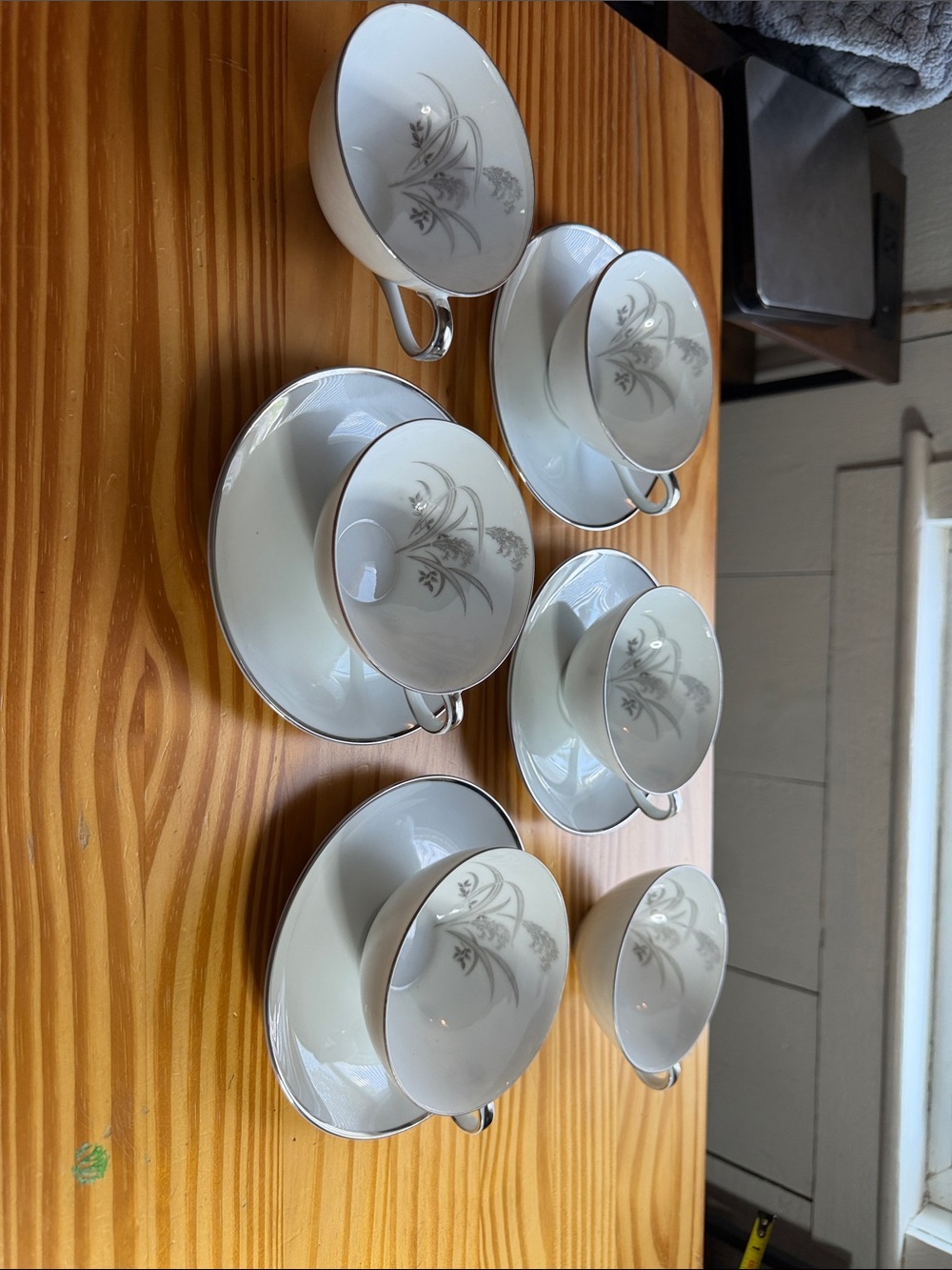 Vtg Wentworth Fine China True Love 2616 Teacup and Saucer Set 6 cups 4 Saucers